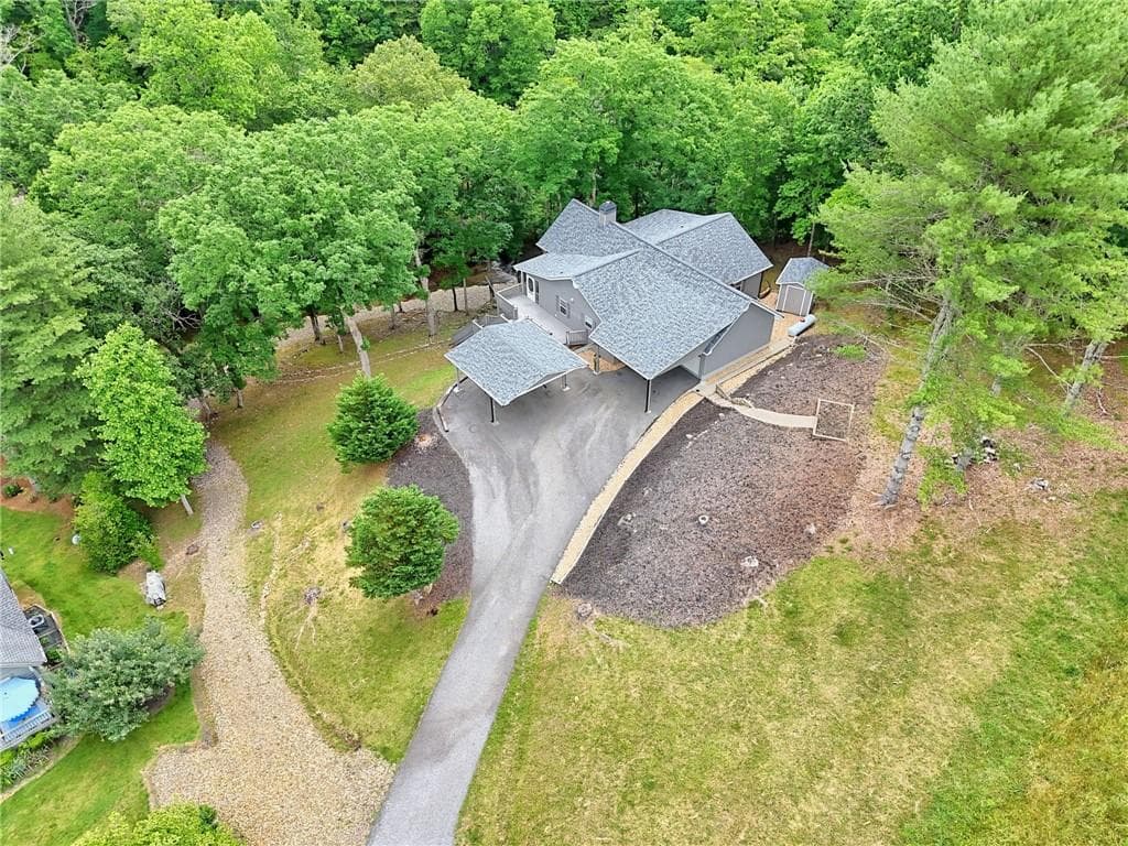 2 bedroom, 2 bathroom, 1,936 sq ft single family residence for sale at 71 Chinquapin Place, Blairsville, GA 30512