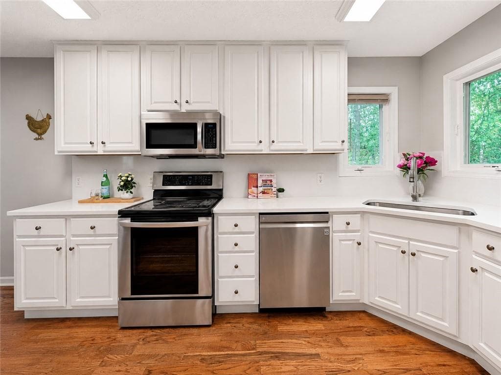 4 bedroom, 3 bathroom, 2,416 sq ft single family residence under contract at 86 Back Trail, Cleveland, GA 30528 — photo 7