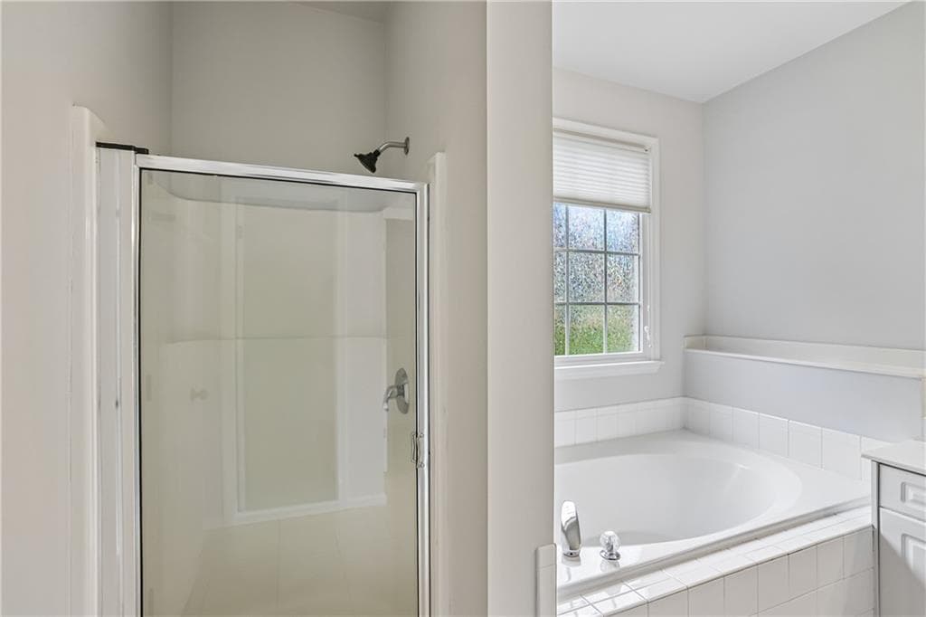5 bedroom, 4 bathroom, 3,497 sq ft single family residence for sale at 199 Pine Crescent, Newnan, GA 30265 — photo 10