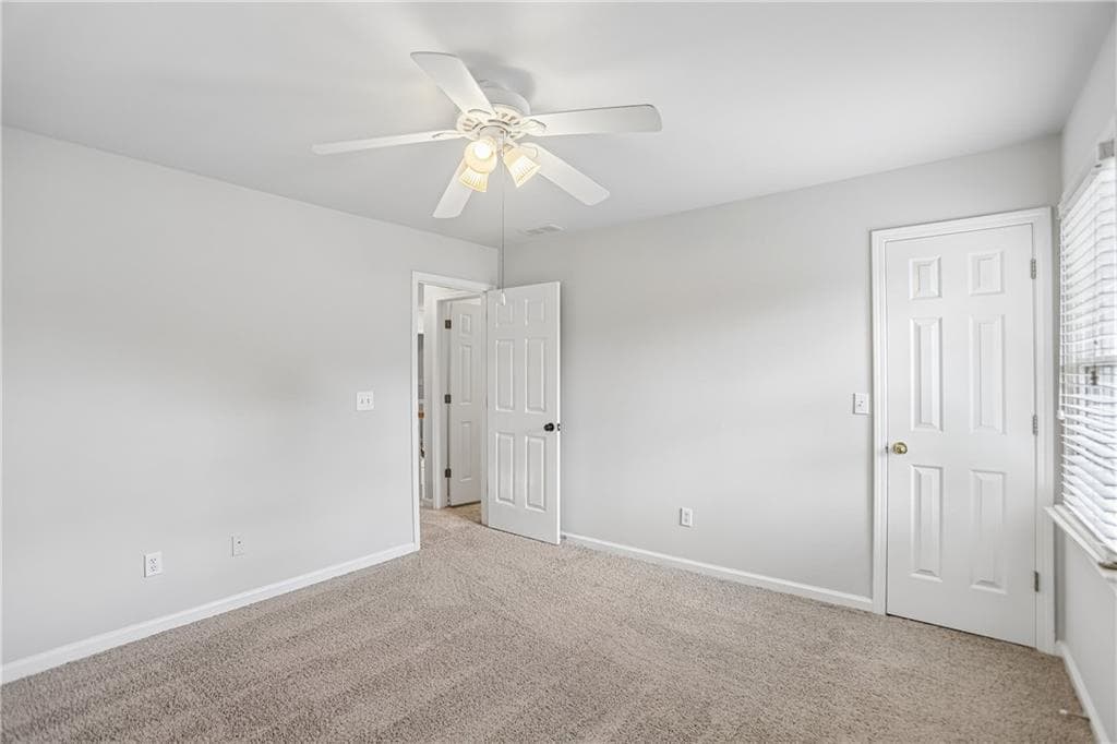 5 bedroom, 4 bathroom, 3,497 sq ft single family residence for sale at 199 Pine Crescent, Newnan, GA 30265 — photo 4