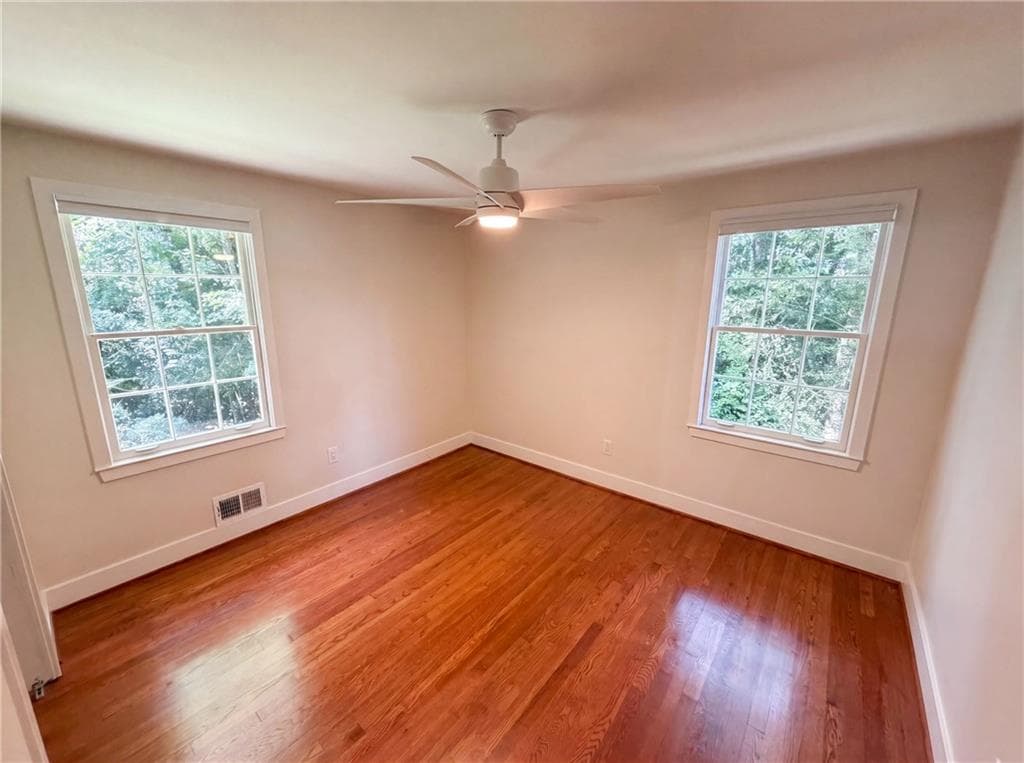 3 bedroom, 2 bathroom, 1,118 sq ft single family residence for sale at 2320 Capehart Circle, Atlanta, GA 30345 — photo 4