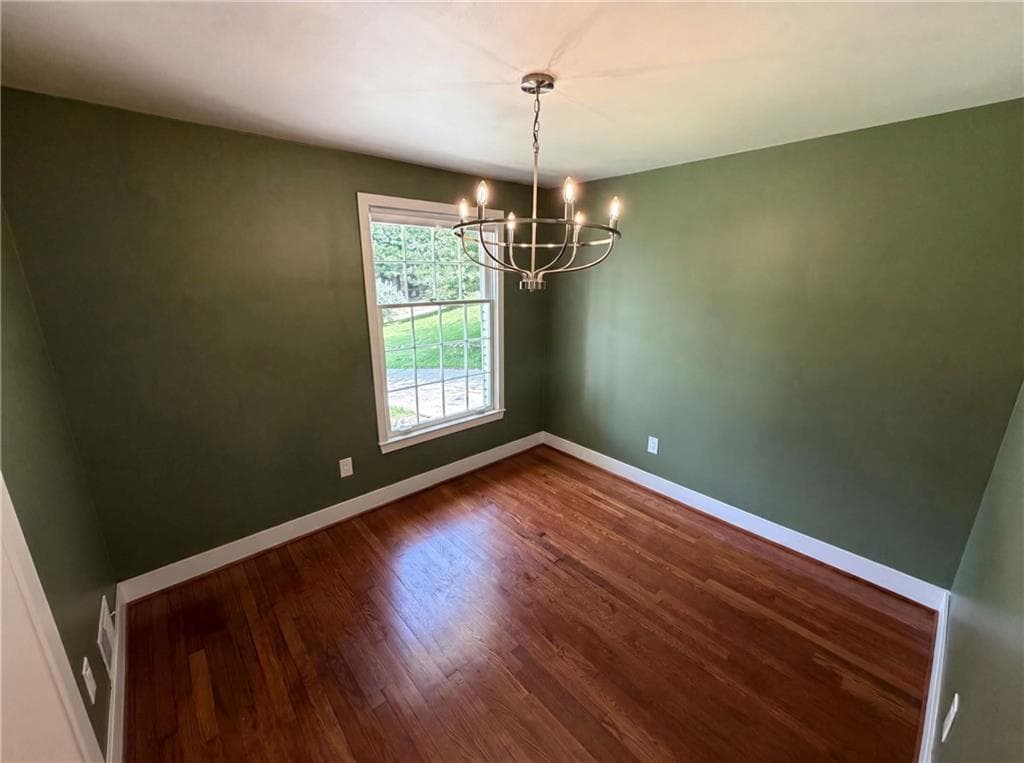 3 bedroom, 2 bathroom, 1,118 sq ft single family residence for sale at 2320 Capehart Circle, Atlanta, GA 30345 — photo 6