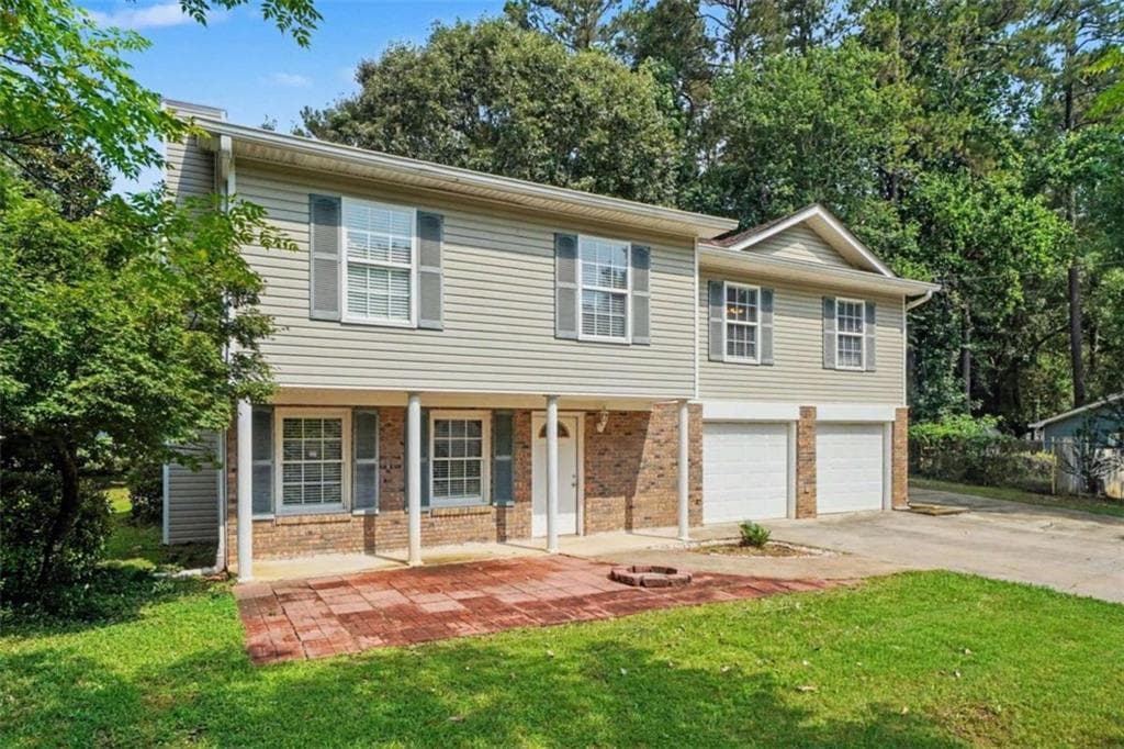 3 bedroom, 3 bathroom, 1,298 sq ft single family residence for sale at 3364 Hollyridge Trail, Marietta, GA 30008 — photo 2