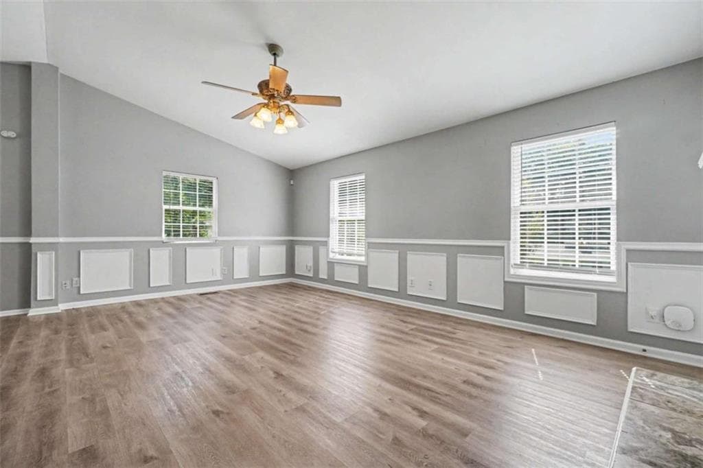 3 bedroom, 3 bathroom, 1,298 sq ft single family residence for sale at 3364 Hollyridge Trail, Marietta, GA 30008 — photo 4