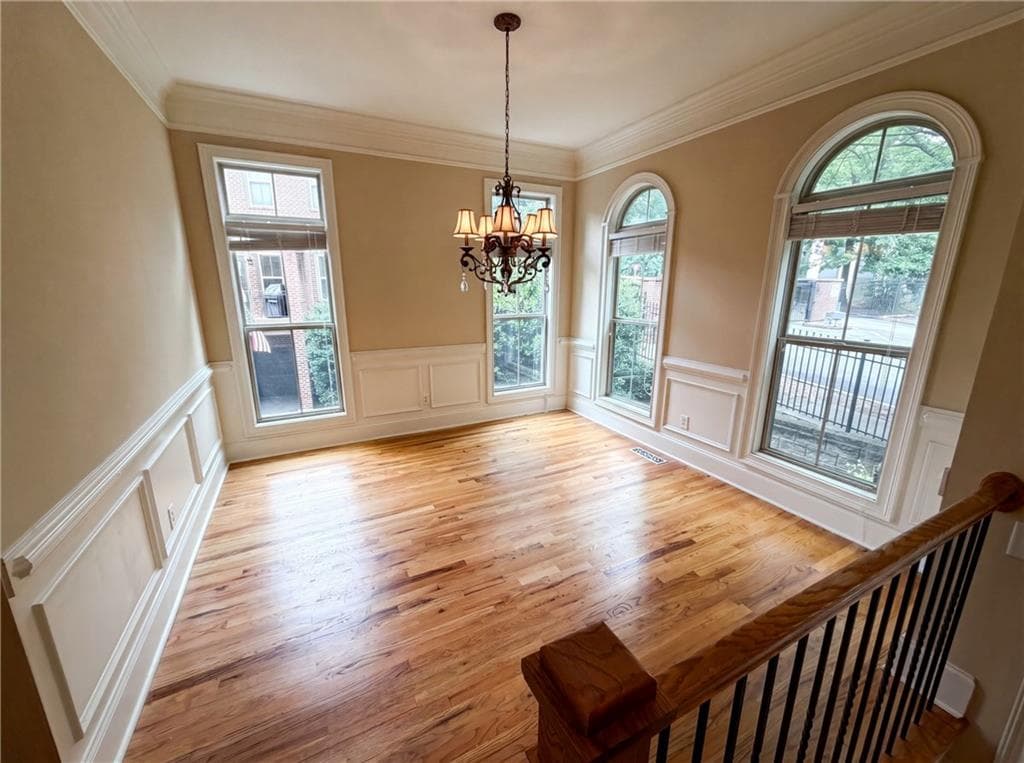 3 bedroom, 4 bathroom, 2,249 sq ft townhouse for sale at 2370 Crescent Park Court 5, Atlanta, GA 30339 — photo 6