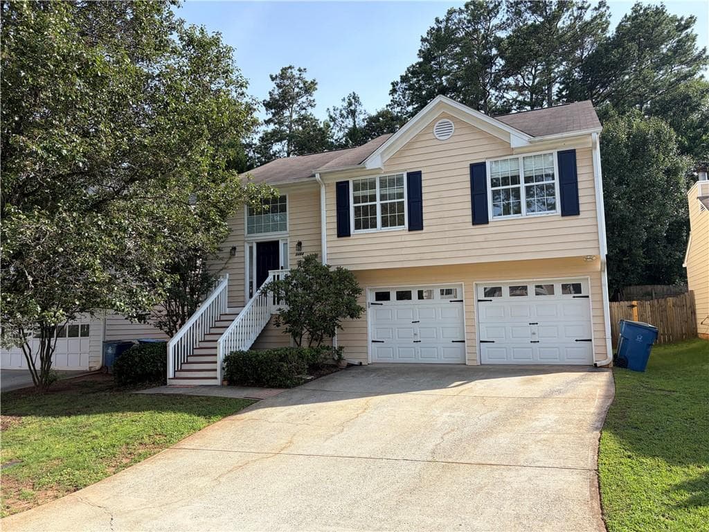 4 bedroom, 3 bathroom, 2,229 sq ft single family residence under contract at 3484 Grovewood Lane, Duluth, GA 30096