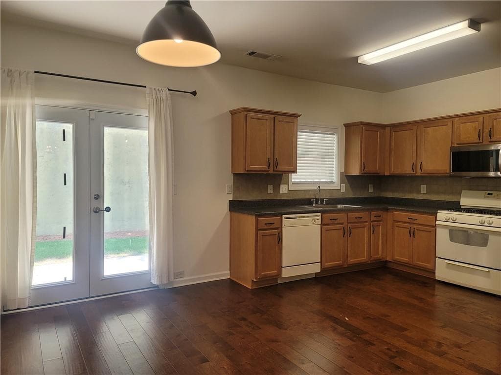 3 bedroom, 3 bathroom, 1,818 sq ft townhouse for rent at 3383 Marla Boulevard, Peachtree Corners, GA 30092 for $2,400 a month — photo 9