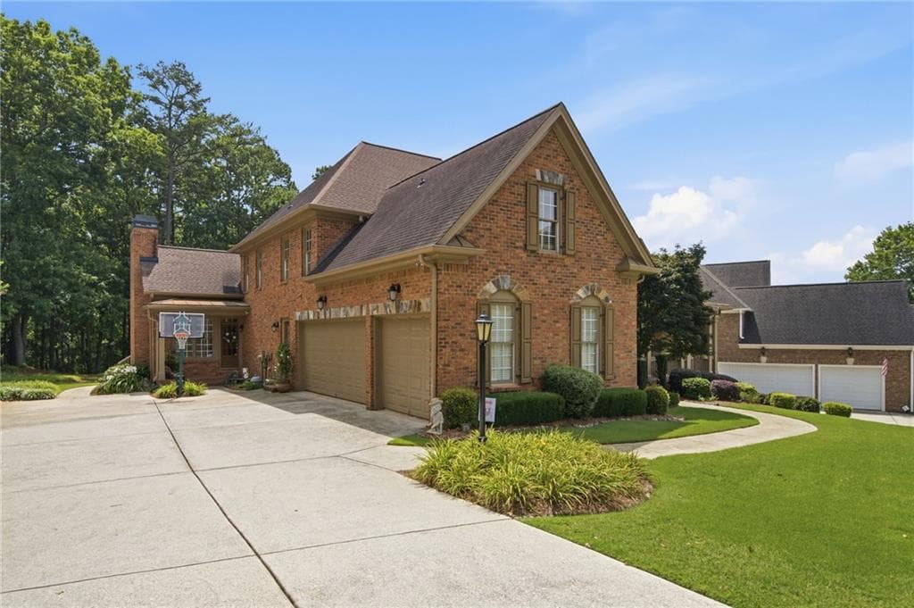 5 bedroom, 6 bathroom, 5,489 sq ft single family residence for sale at 3965 Greenside Court, Dacula, GA 30019 — photo 3