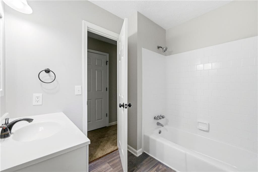 4 bedroom, 3 bathroom, 3,465 sq ft single family residence for sale at 4279 Arbor Club Drive, Marietta, GA 30066 — photo 8