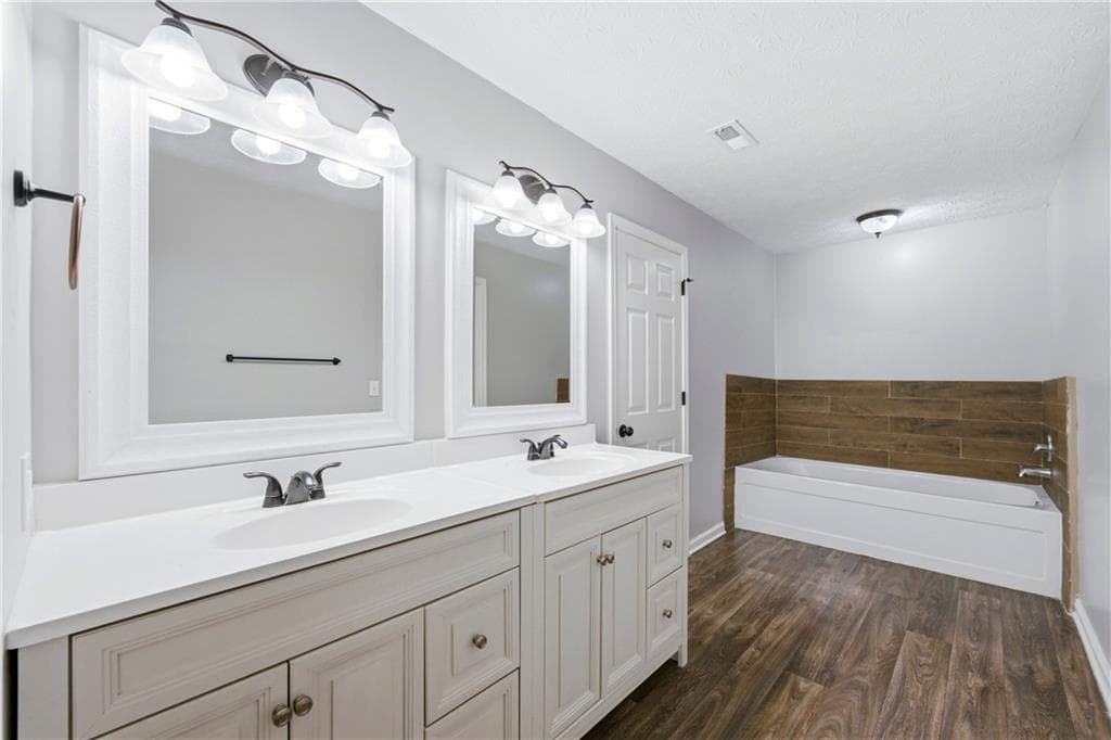4 bedroom, 3 bathroom, 3,465 sq ft single family residence for sale at 4279 Arbor Club Drive, Marietta, GA 30066 — photo 9