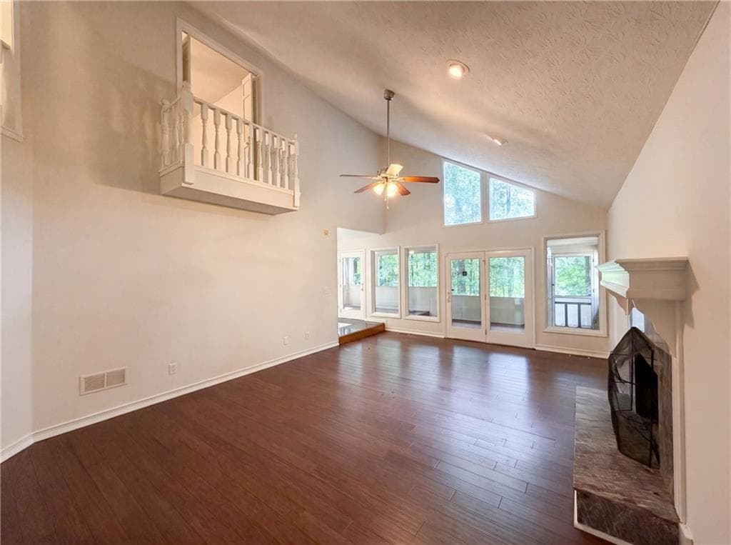 4 bedroom, 4 bathroom, 2,769 sq ft single family residence under contract at 442 Hastings Way, Jonesboro, GA 30238 — photo 3