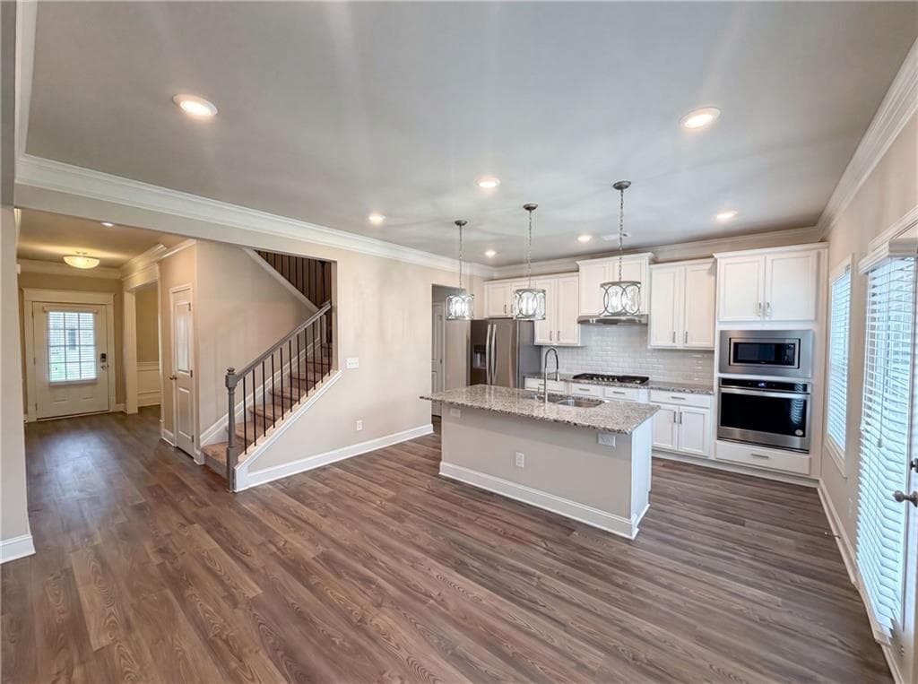 4 bedroom, 3 bathroom, 2,526 sq ft single family residence for sale at 158 Mitchem Creek Drive, Loganville, GA 30052 — photo 2