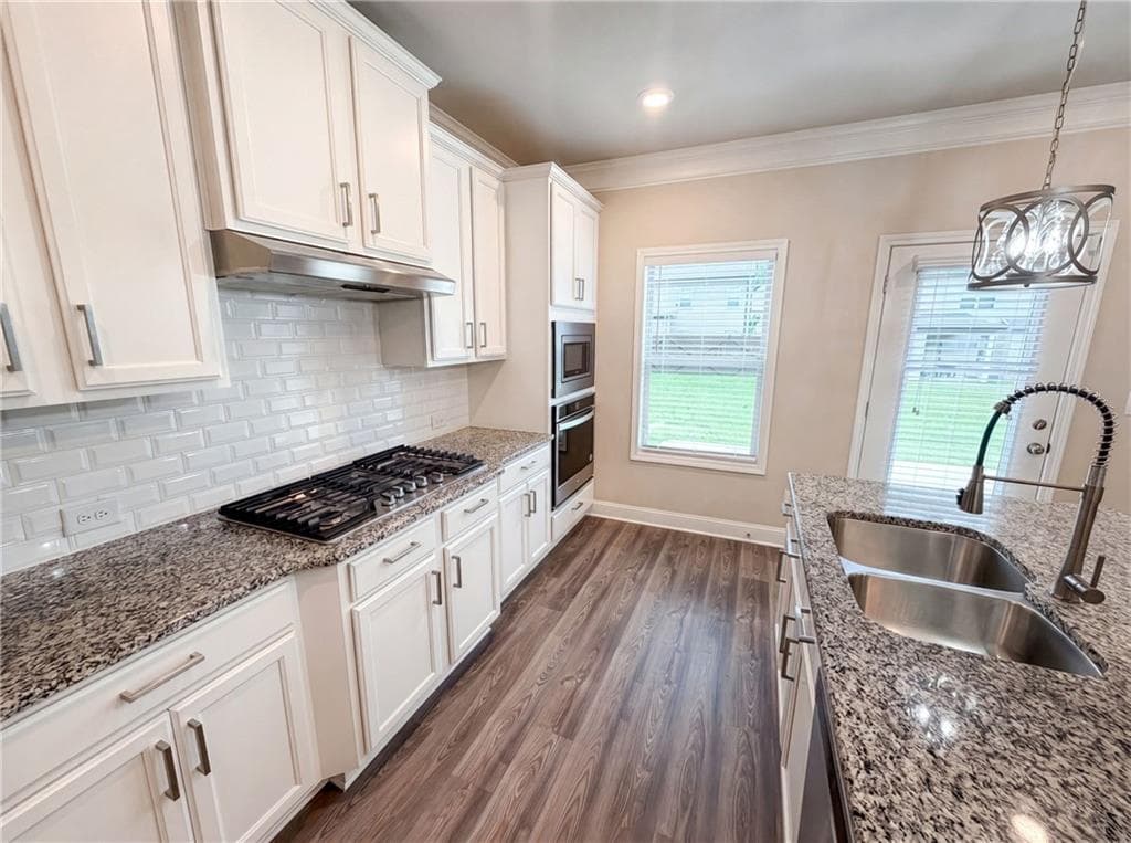 4 bedroom, 3 bathroom, 2,526 sq ft single family residence for sale at 158 Mitchem Creek Drive, Loganville, GA 30052 — photo 7