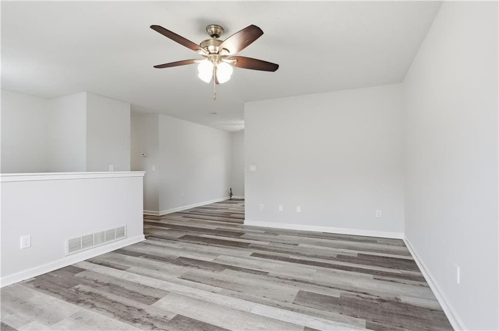 3 bedroom, 2 bathroom, 1,678 sq ft single family residence under contract at 128 Ravenwood Lane, Rockmart, GA 30153 — photo 8