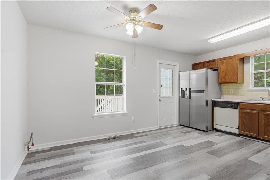 3 bedroom, 2 bathroom, 1,678 sq ft single family residence under contract at 128 Ravenwood Lane, Rockmart, GA 30153 — photo 9