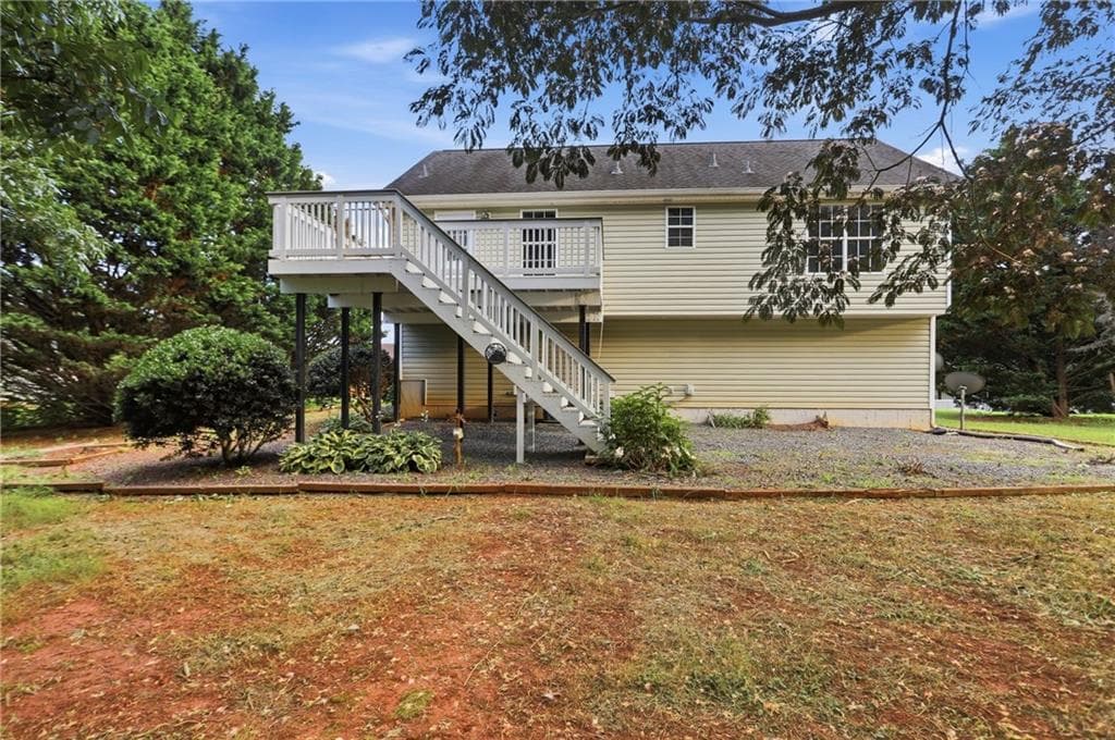 3 bedroom, 2 bathroom, 1,678 sq ft single family residence under contract at 128 Ravenwood Lane, Rockmart, GA 30153 — photo 6