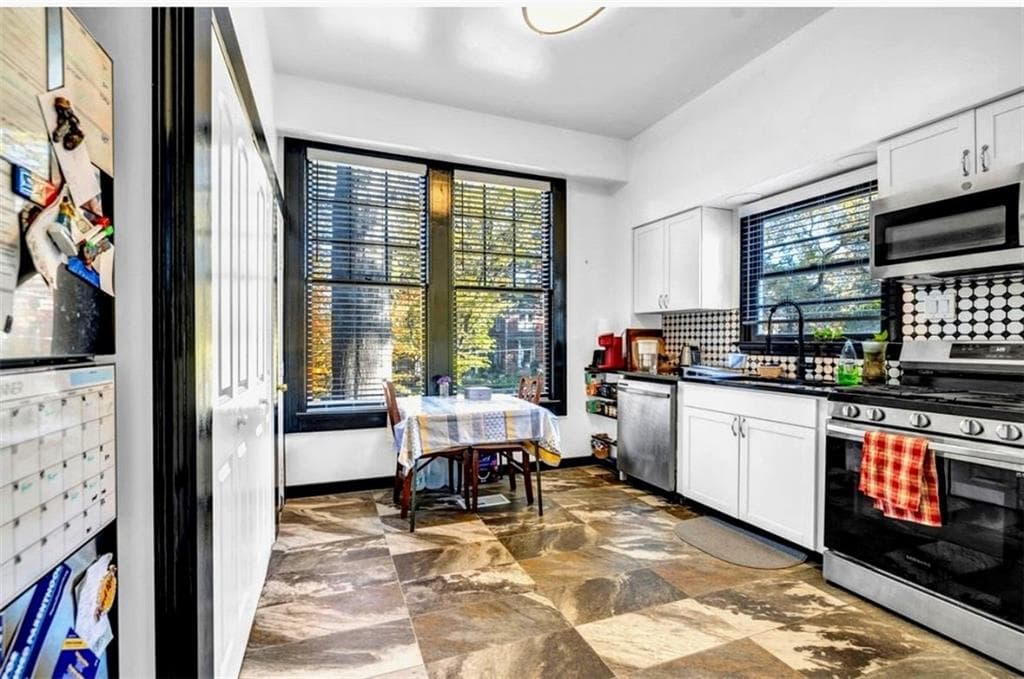 quadruplex under contract at 800 NE Myrtle Street, Atlanta, GA 30308 — photo 4