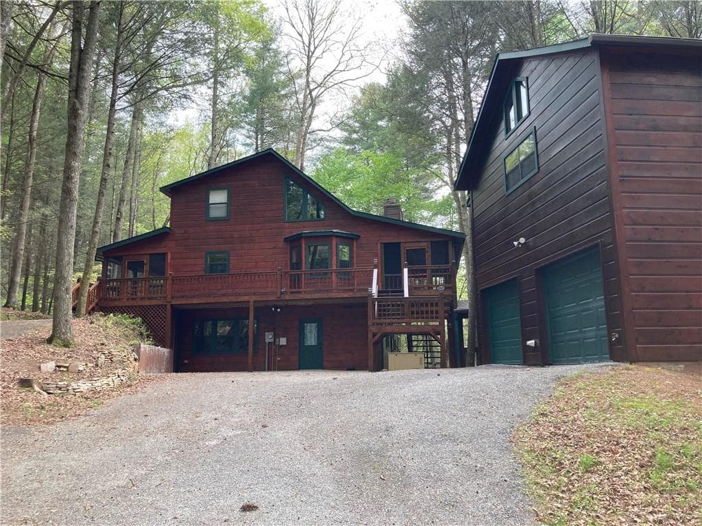 3 bedroom, 4 bathroom, 3,096 sq ft single family residence for sale at 105 River Road, Cherry Log, GA 30522