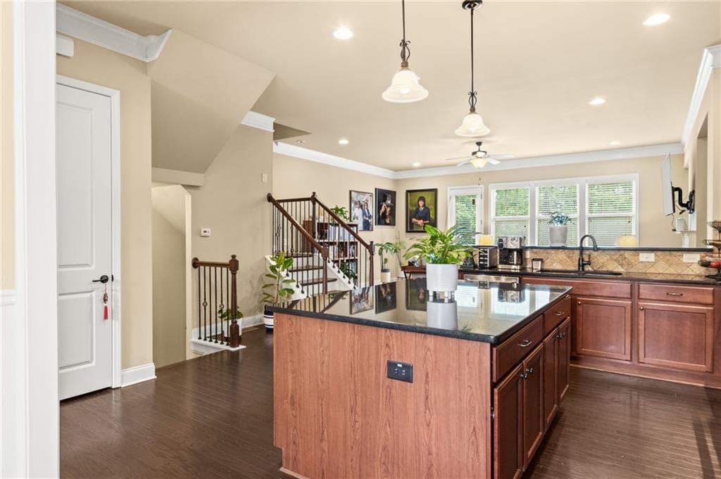 3 bedroom, 4 bathroom, 2,391 sq ft townhouse for sale at 5936 Norfolk Chase Road, Peachtree Corners, GA 30092 — photo 9