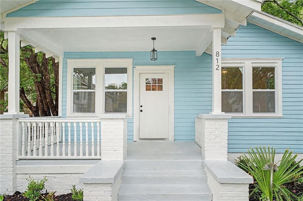 2 bedroom, 1 bathroom, 800 sq ft single family residence for sale at 812 E 33rd Street, Savannah, GA 31401 — photo 4