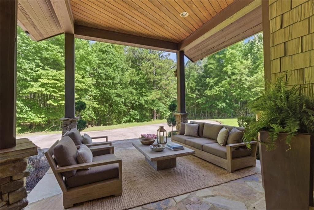 6 bedroom, 7 bathroom, 8,140 sq ft single family residence for sale at 3210 Peeksville Road, Locust Grove, GA 30248 — photo 10