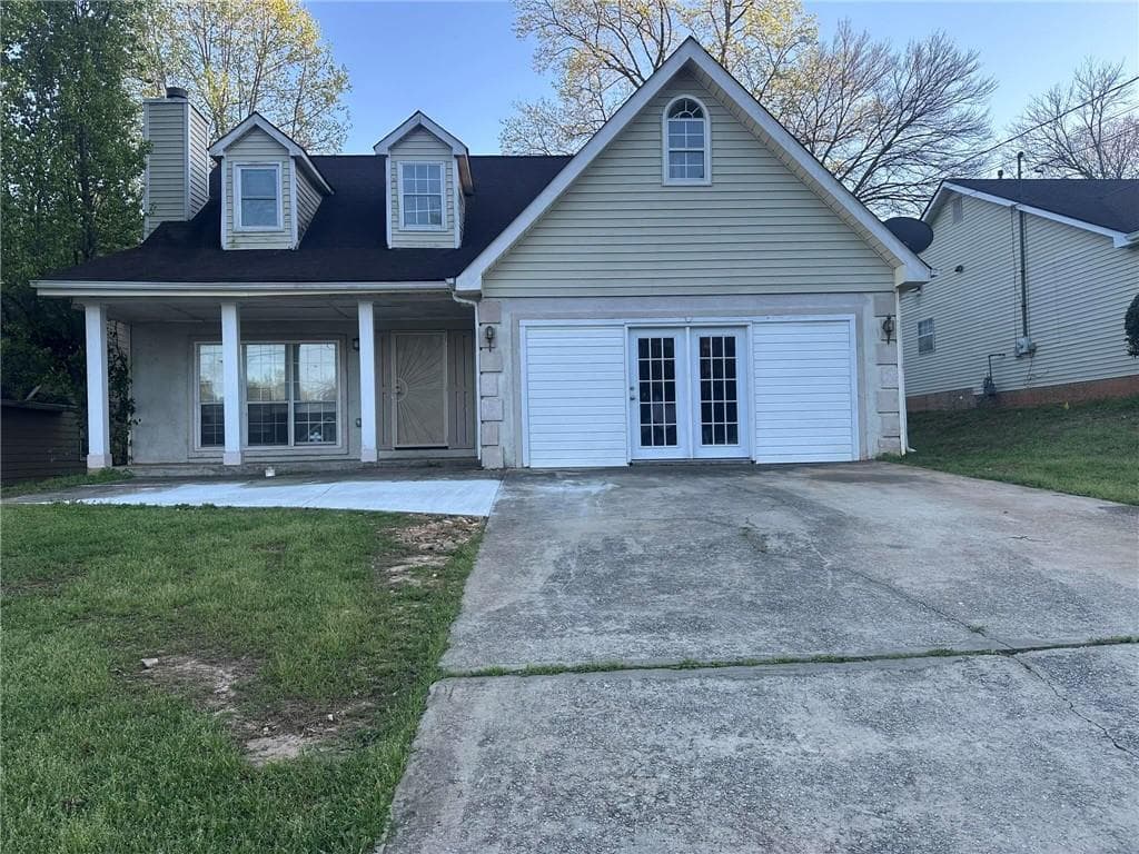 4 bedroom, 3 bathroom, 2,200 sq ft single family residence for sale at 180 Antebellum Way, Riverdale, GA 30274