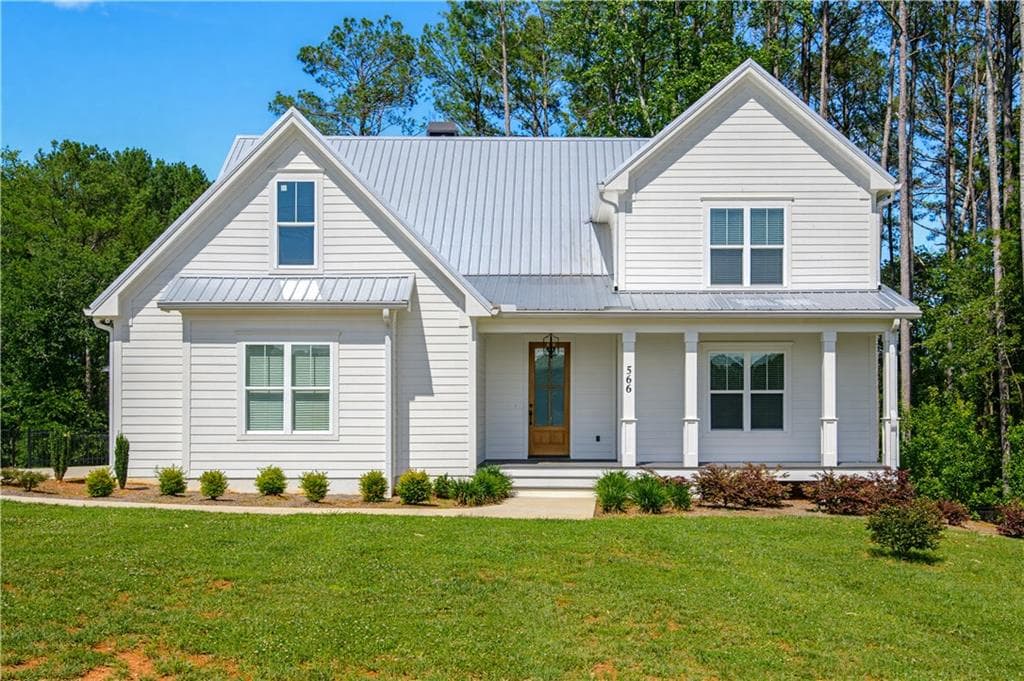 4 bedroom, 3 bathroom, 3,996 sq ft single family residence for sale at 566 Roper Drive, Clarkesville, GA 30523
