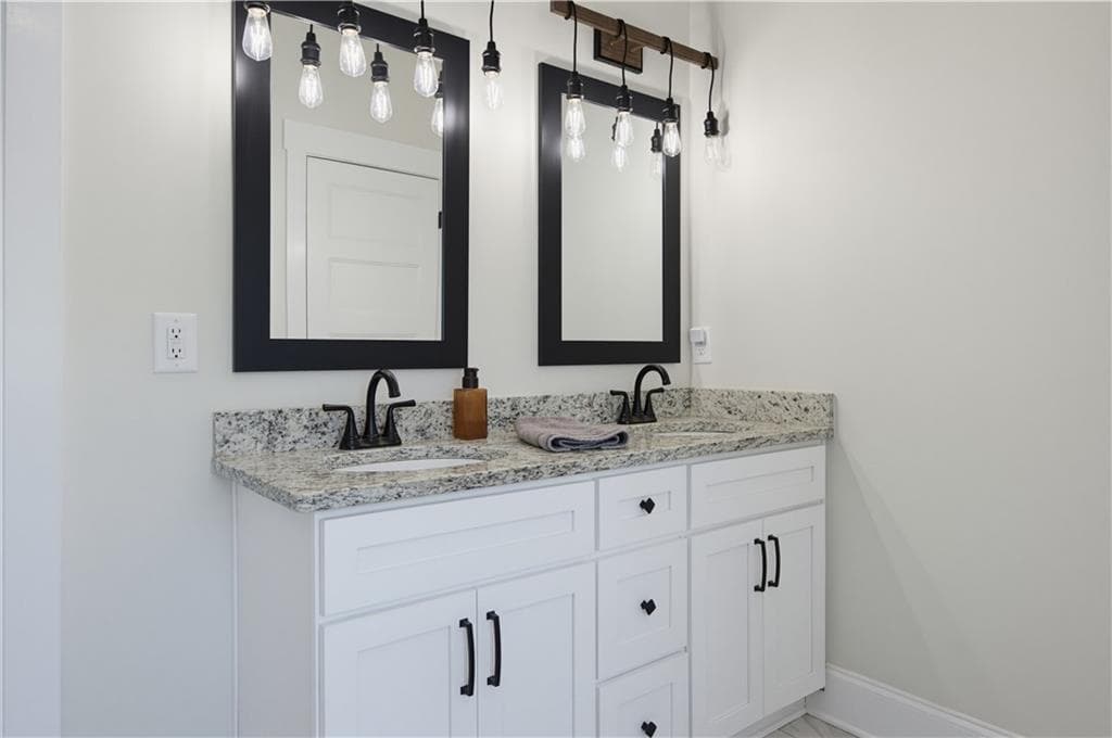 4 bedroom, 3 bathroom, 3,996 sq ft single family residence for sale at 566 Roper Drive, Clarkesville, GA 30523 — photo 7
