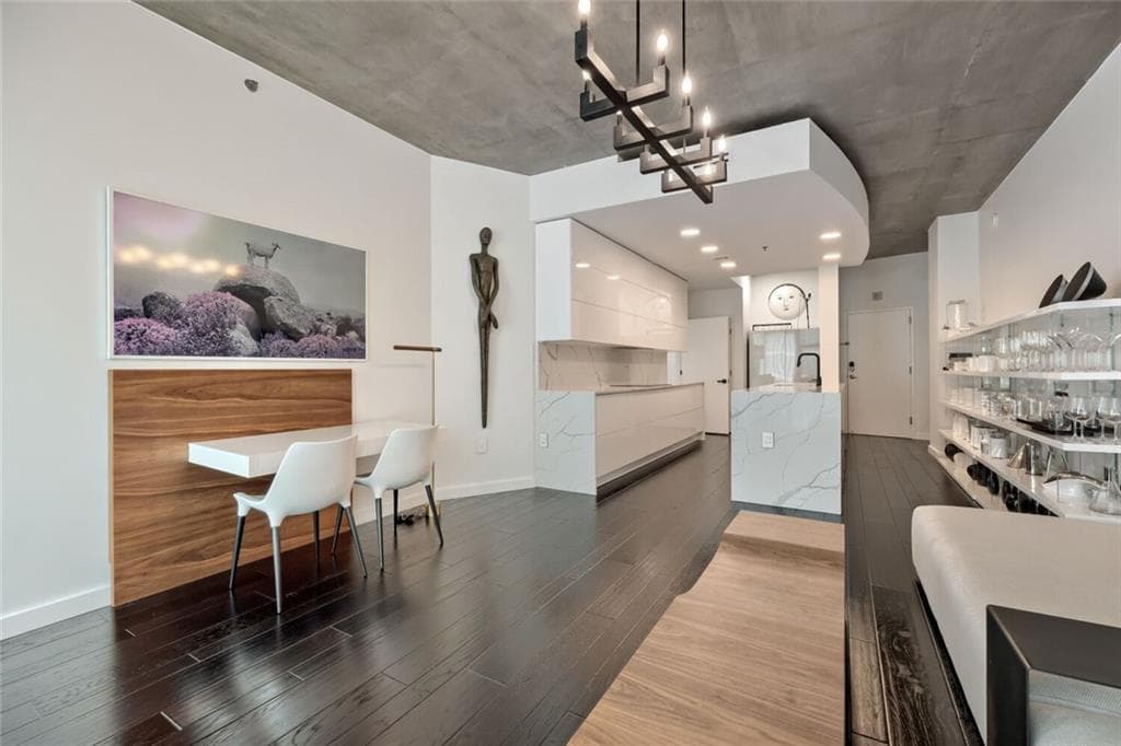 1 bedroom, 1 bathroom, 849 sq ft condominium for sale at 923 Peachtree Street 822, Atlanta, GA 30309 — photo 8
