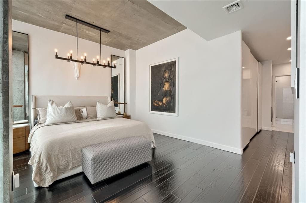1 bedroom, 1 bathroom, 849 sq ft condominium for sale at 923 Peachtree Street 822, Atlanta, GA 30309 — photo 9
