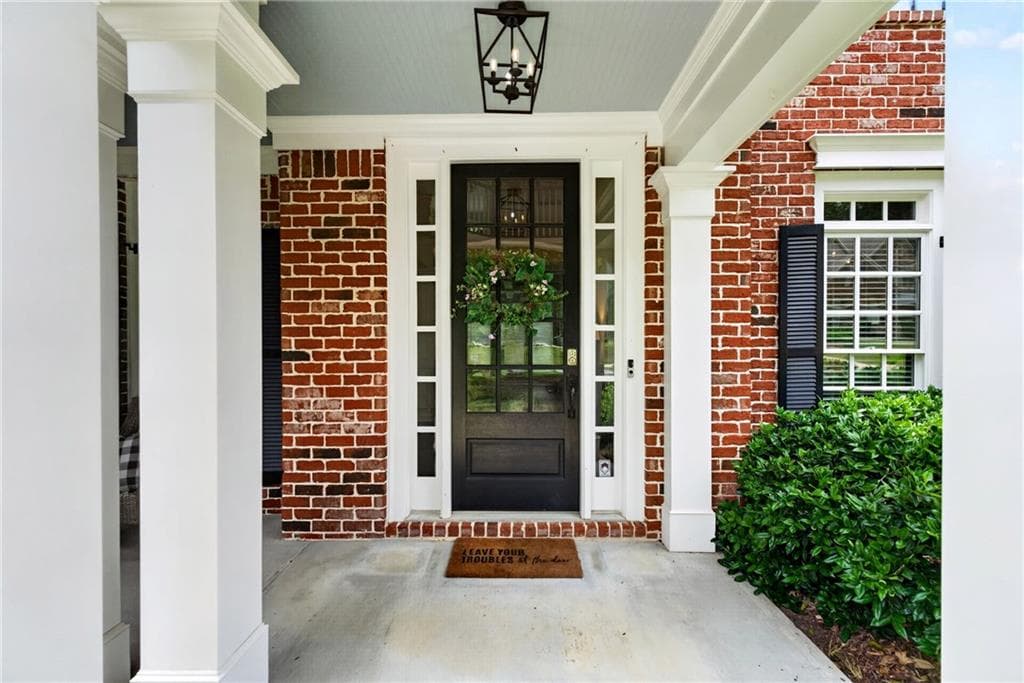 5 bedroom, 4 bathroom, 4,265 sq ft single family residence under contract at 2898 Paces Farm Court, Marietta, GA 30064 — photo 4