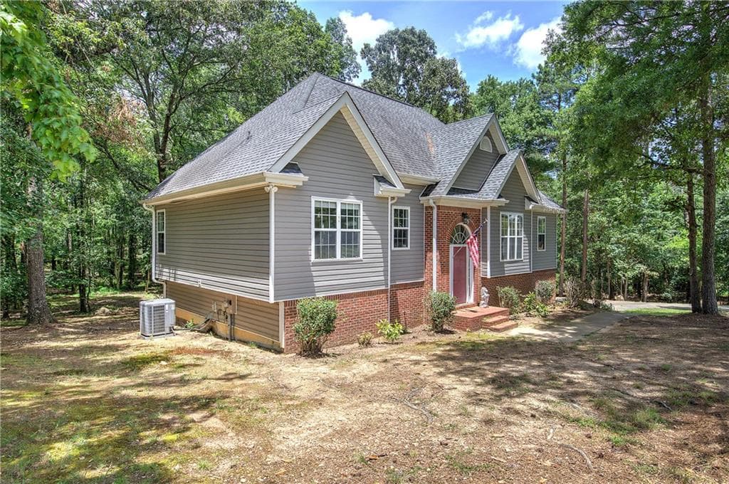 3 bedroom, 3 bathroom, 2,127 sq ft single family residence under contract at 80 Iron Hill Road, Taylorsville, GA 30178 — photo 3