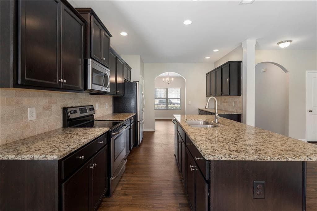5 bedroom, 3 bathroom, 2,324 sq ft single family residence for sale at 44 Forrest Hills Drive, Dallas, GA 30157 — photo 5