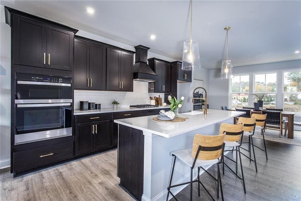 3 bedroom, 4 bathroom, 2,421 sq ft townhouse for sale at 5999 Haviland Alley, Sugar Hill, GA 30518 — photo 3