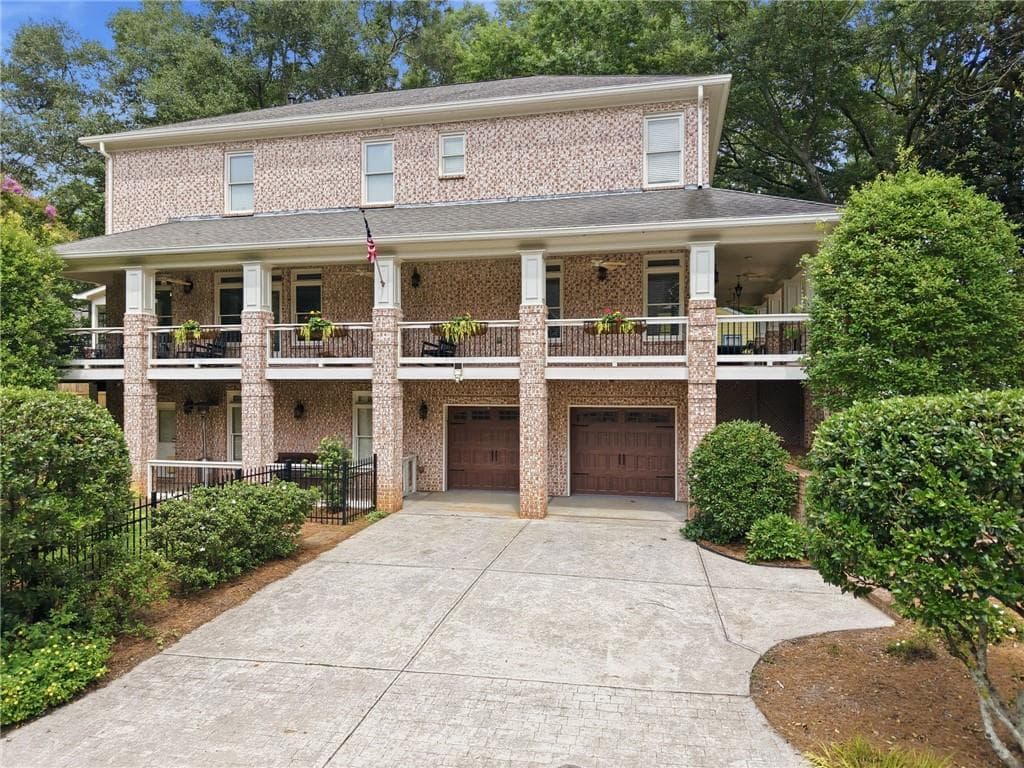 4 bedroom, 5 bathroom, 4,376 sq ft single family residence for sale at 1372 Noel Drive, Brookhaven, GA 30319 — photo 5