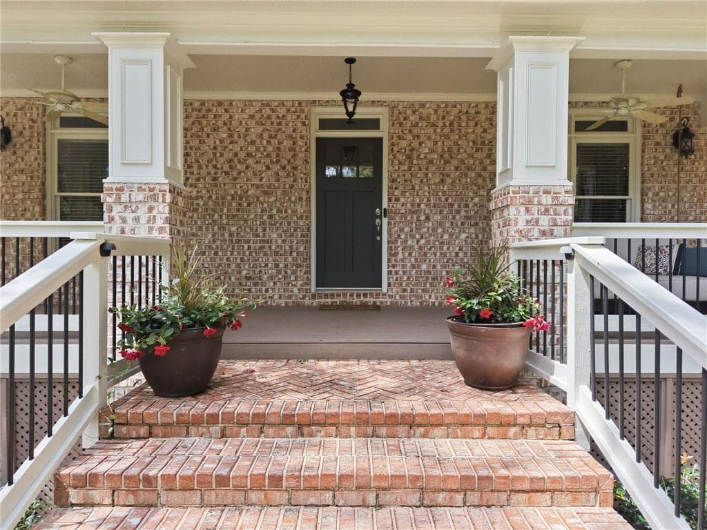 4 bedroom, 5 bathroom, 4,376 sq ft single family residence for sale at 1372 Noel Drive, Brookhaven, GA 30319 — photo 4