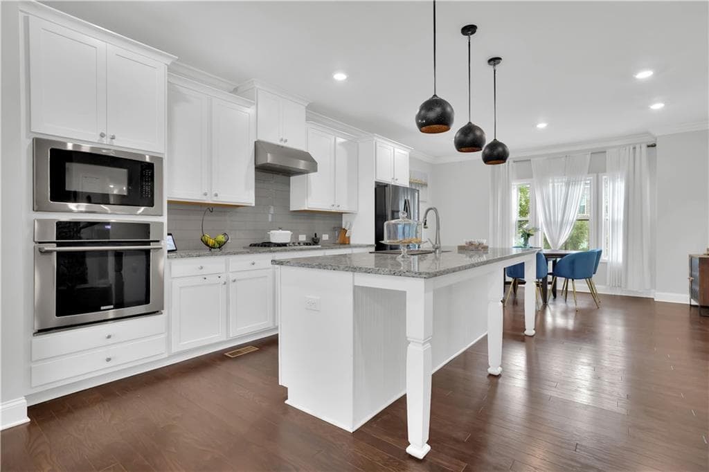 3 bedroom, 4 bathroom, 2,434 sq ft townhouse for sale at 512 Via Secco Lane, Suwanee, GA 30024 — photo 9