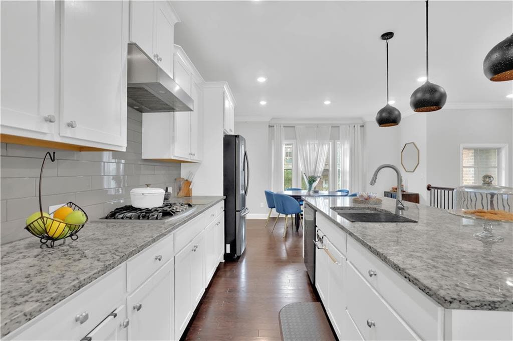 3 bedroom, 4 bathroom, 2,434 sq ft townhouse for sale at 512 Via Secco Lane, Suwanee, GA 30024 — photo 10
