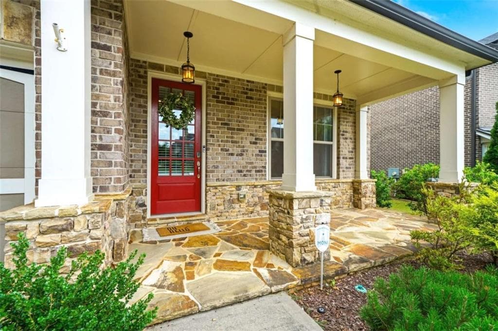 5 bedroom, 4 bathroom, 3,594 sq ft single family residence for sale at 4020 Claiborne Farm Road, Suwanee, GA 30024 — photo 3