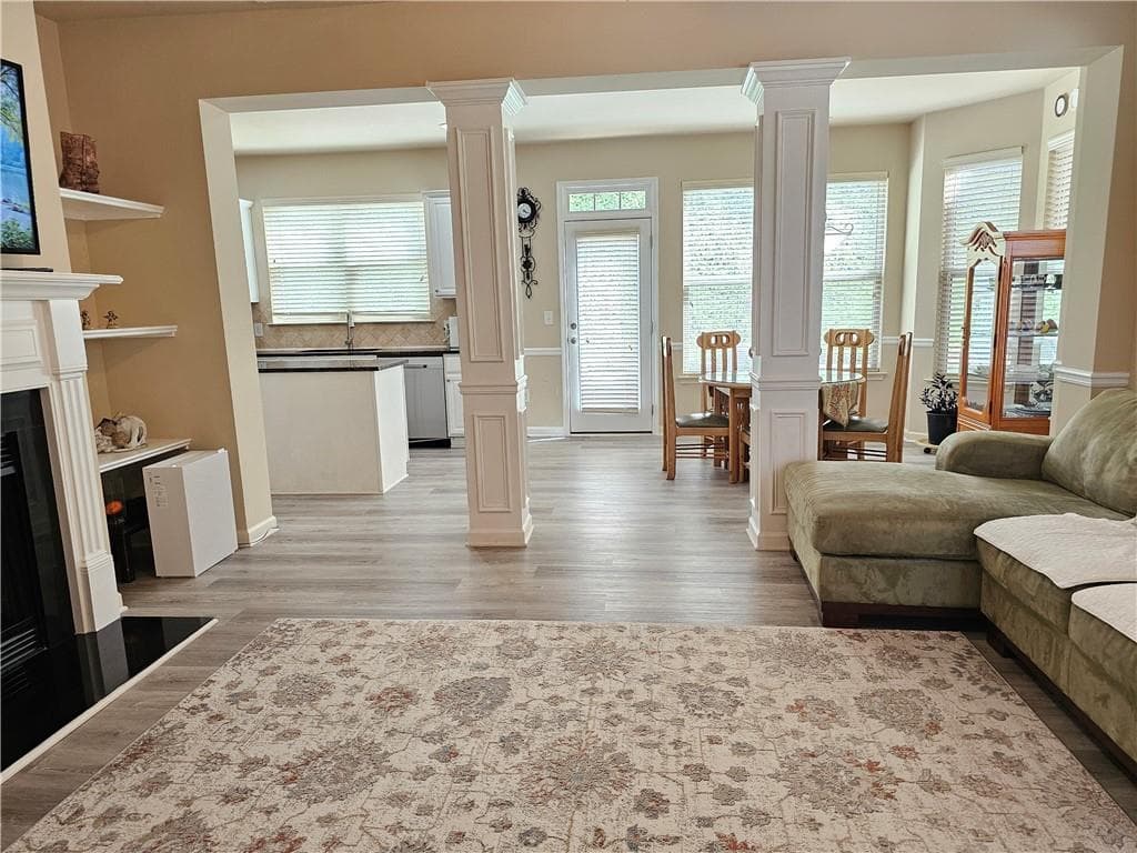 3 bedroom, 3 bathroom, 1,954 sq ft townhouse for sale at 3334 Sardis Bend Drive, Buford, GA 30519 — photo 7
