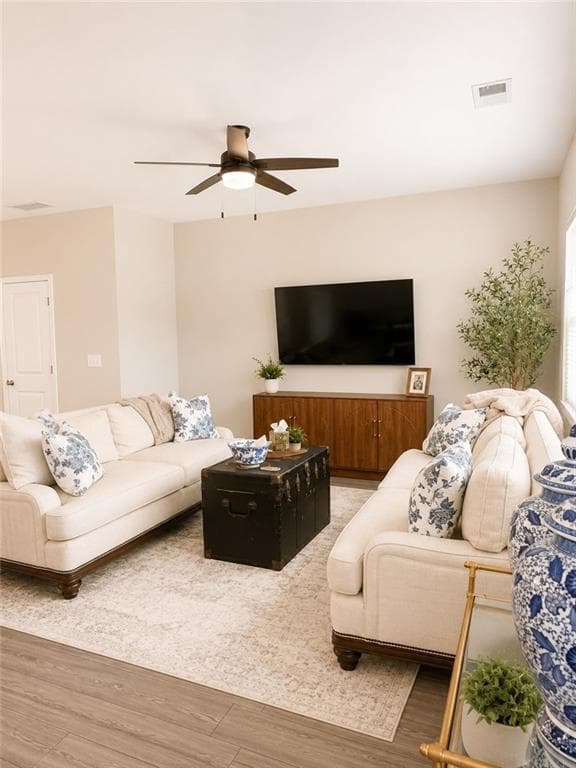3 bedroom, 3 bathroom, 1,882 sq ft townhouse for sale at 2009 Lanier Harbor Point, Buford, GA 30518 — photo 9