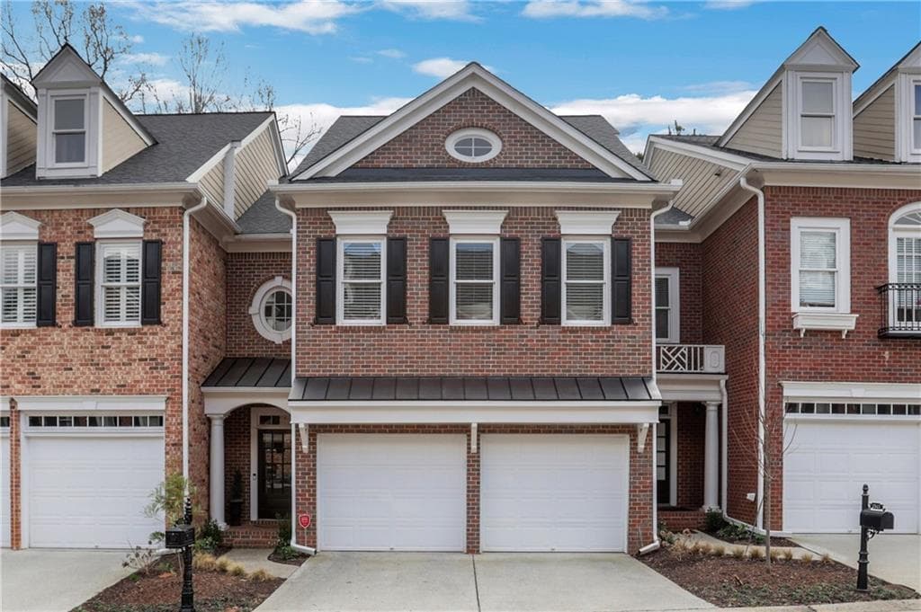3 bedroom, 4 bathroom, 3,340 sq ft townhouse under contract at 2555 Milford Lane, Alpharetta, GA 30009