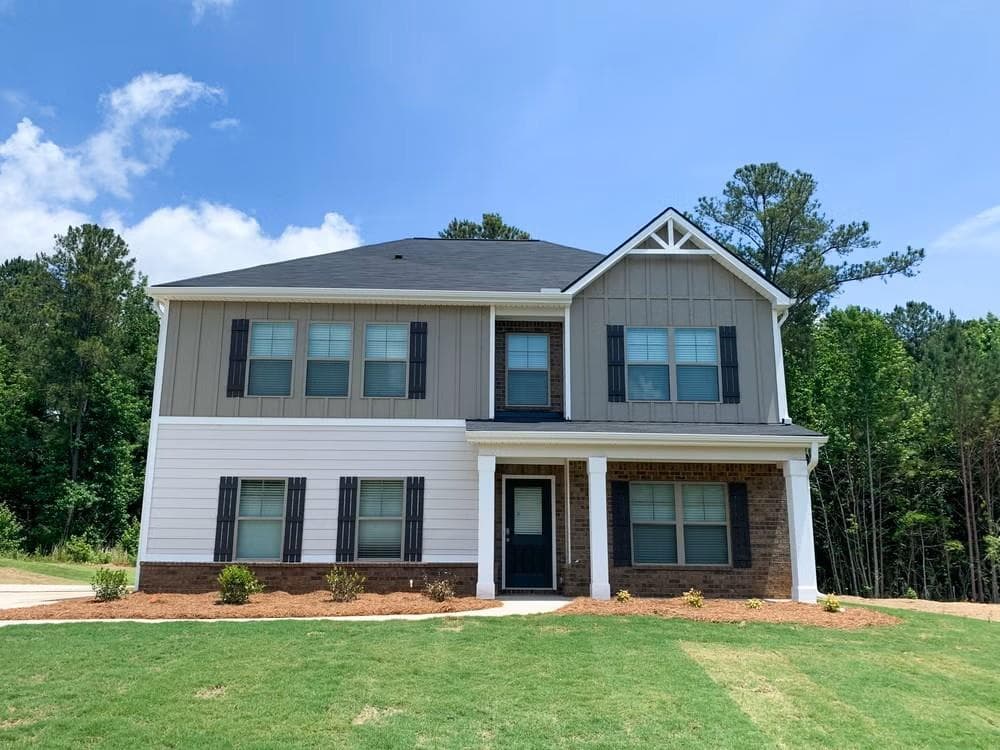 4 bedroom, 3 bathroom, 2,315 sq ft single family residence under contract at 720 Lipizzan Trace, Hogansville, GA 30230