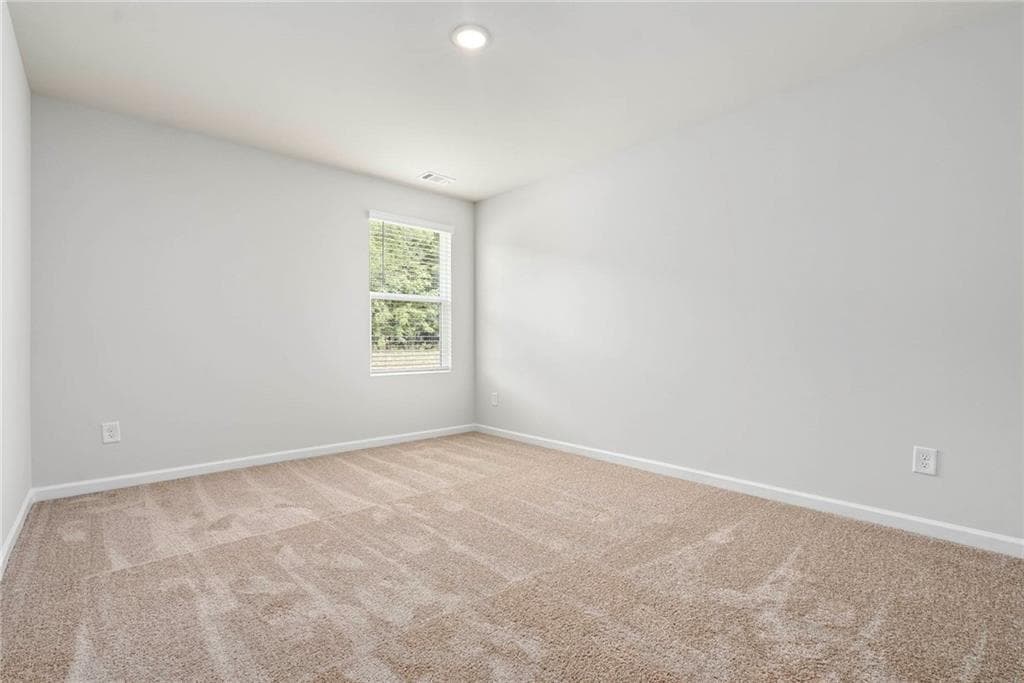4 bedroom, 3 bathroom, 2,300 sq ft single family residence for sale at 718 Lipizzan Trace, Hogansville, GA 30230 — photo 4