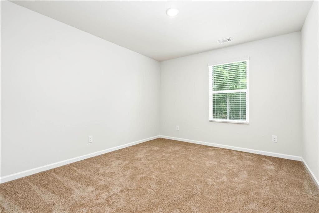 4 bedroom, 3 bathroom, 1,900 sq ft single family residence for sale at 723 Lipizzan Trace, Hogansville, GA 30230 — photo 2