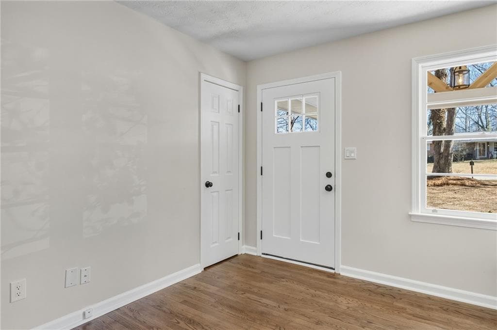 3 bedroom, 2 bathroom, 1,100 sq ft single family residence for sale at 4220 Kent Drive, Powder Springs, GA 30127 — photo 4