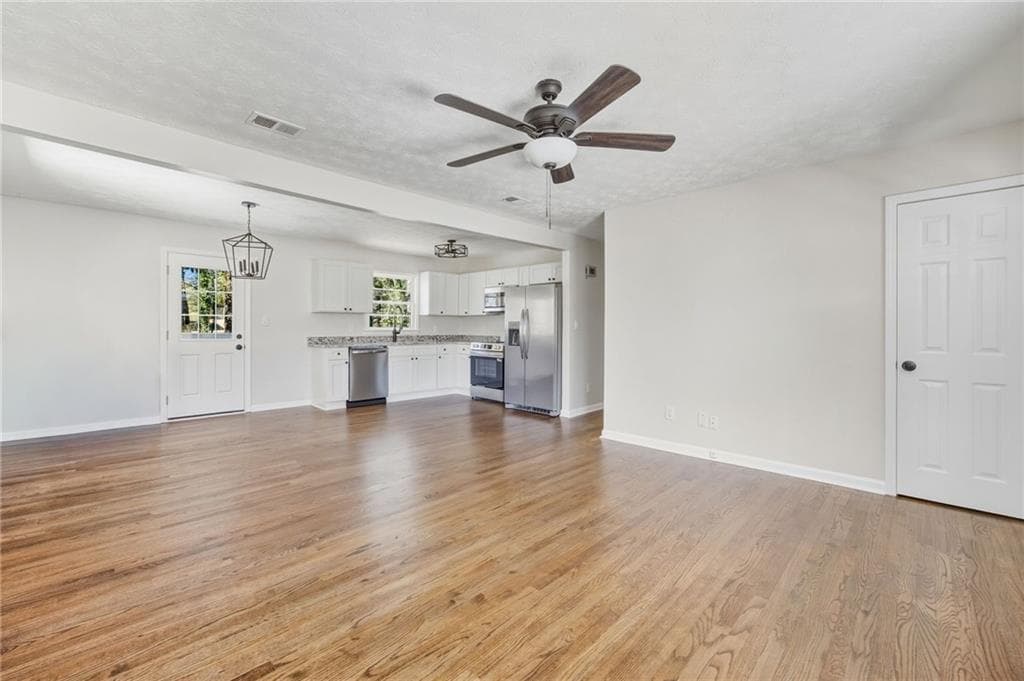 3 bedroom, 2 bathroom, 1,100 sq ft single family residence for sale at 4220 Kent Drive, Powder Springs, GA 30127 — photo 6
