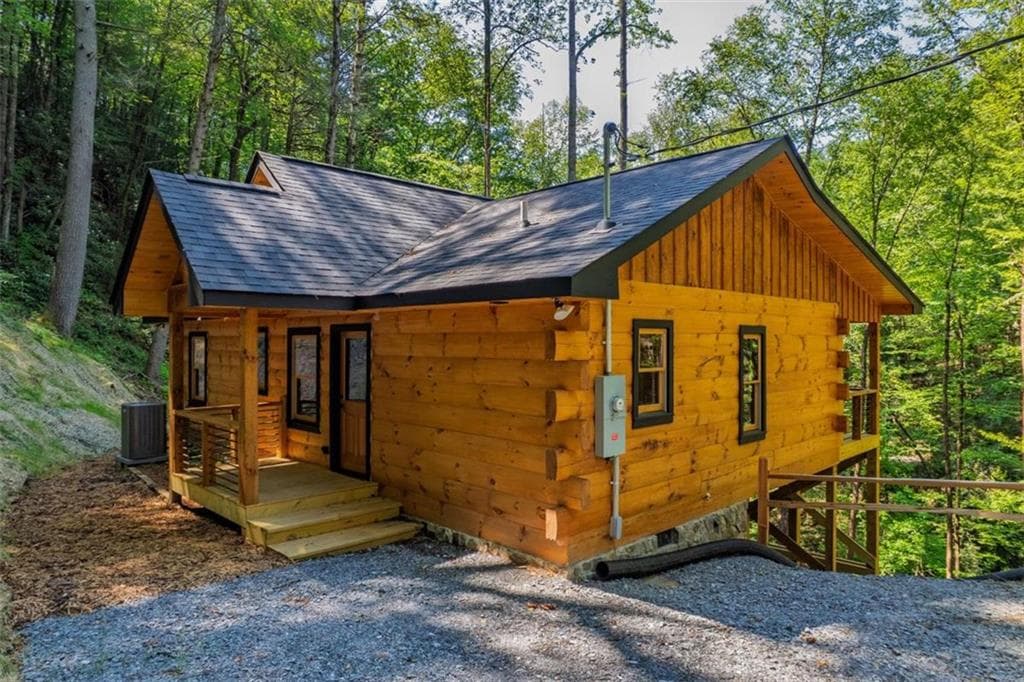 2 bedroom, 2 bathroom, 1,080 sq ft single family residence for sale at 122 Laurel Creek Trail, Blue Ridge, GA 30513 — photo 5