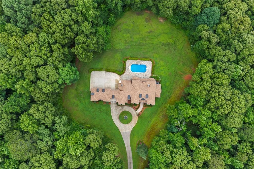 6 bedroom, 6 bathroom, 8,800 sq ft single family residence for sale at 5461 Union Church Road, Flowery Branch, GA 30542 — photo 4
