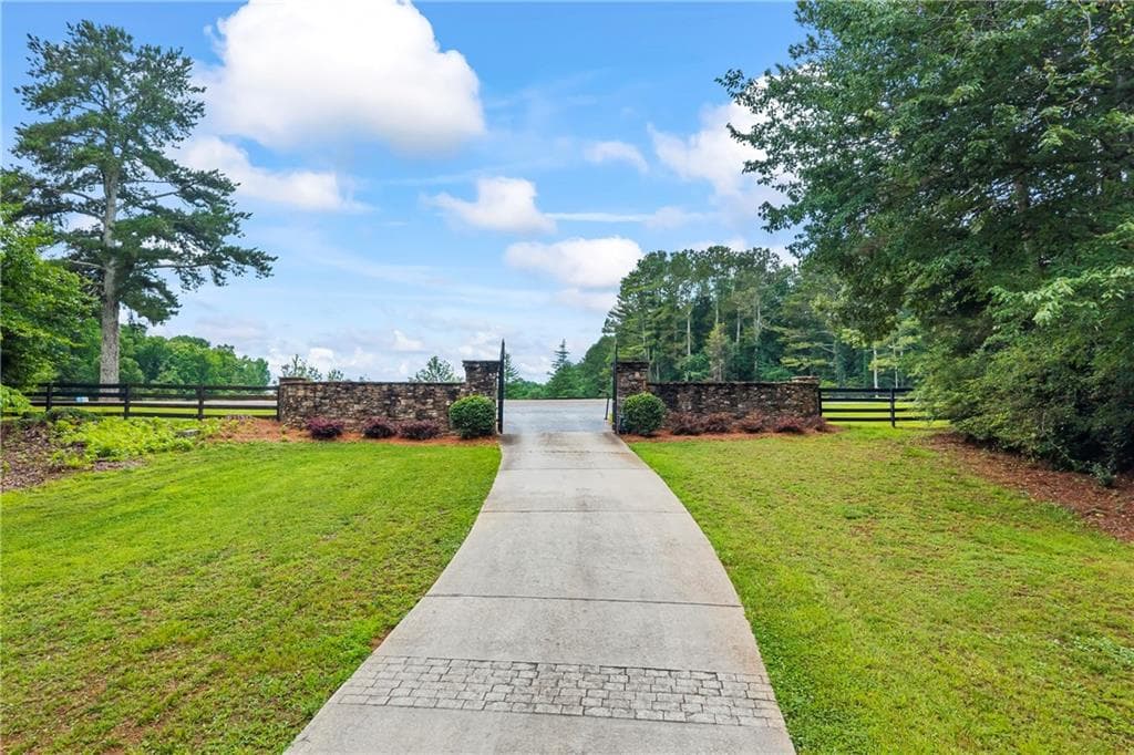 6 bedroom, 6 bathroom, 8,800 sq ft single family residence for sale at 5461 Union Church Road, Flowery Branch, GA 30542 — photo 6